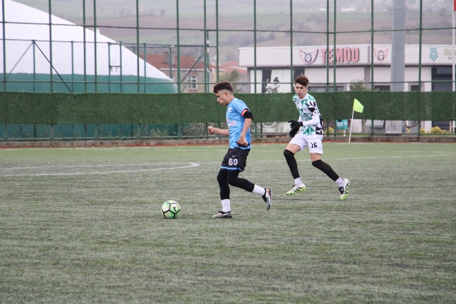 Akçemespor, kazanmasını bildi