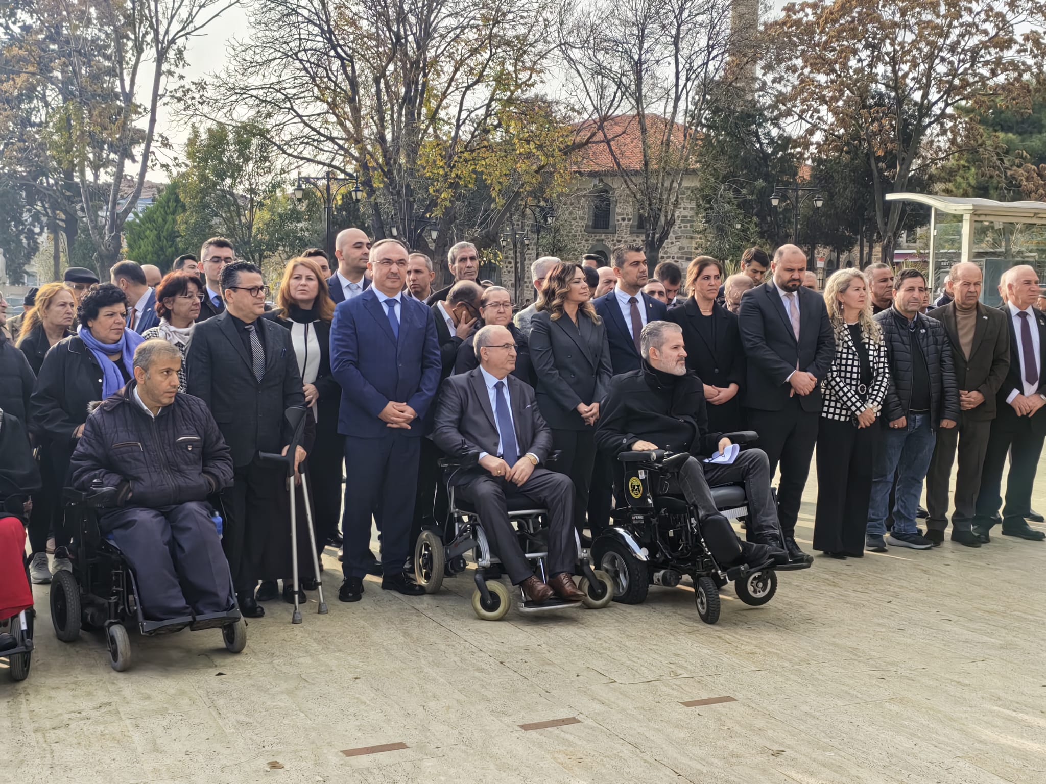 Validen İstiklal Marşı hassasiyeti