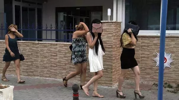 Fuhuş Operasyonunda 5 Kadın Kurtarıldı