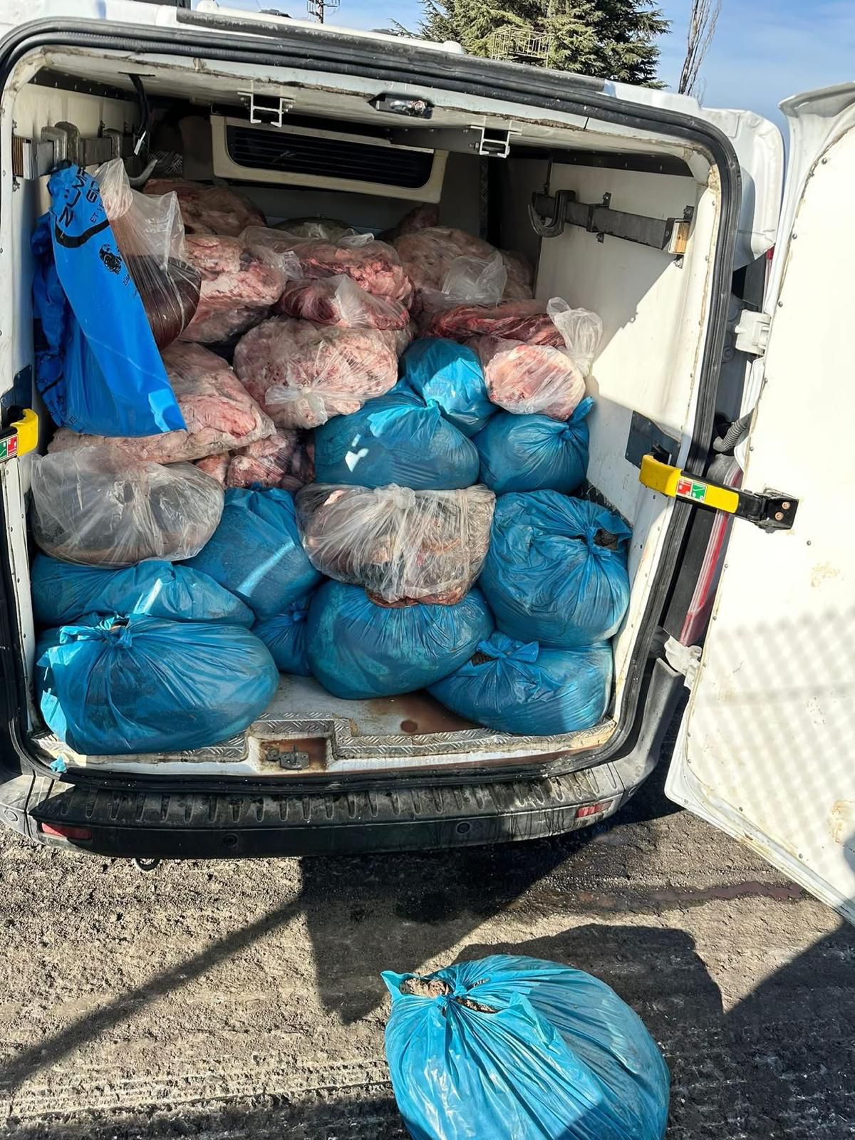 Tekirdağ’da 2 ton sakatat ele geçirildi
