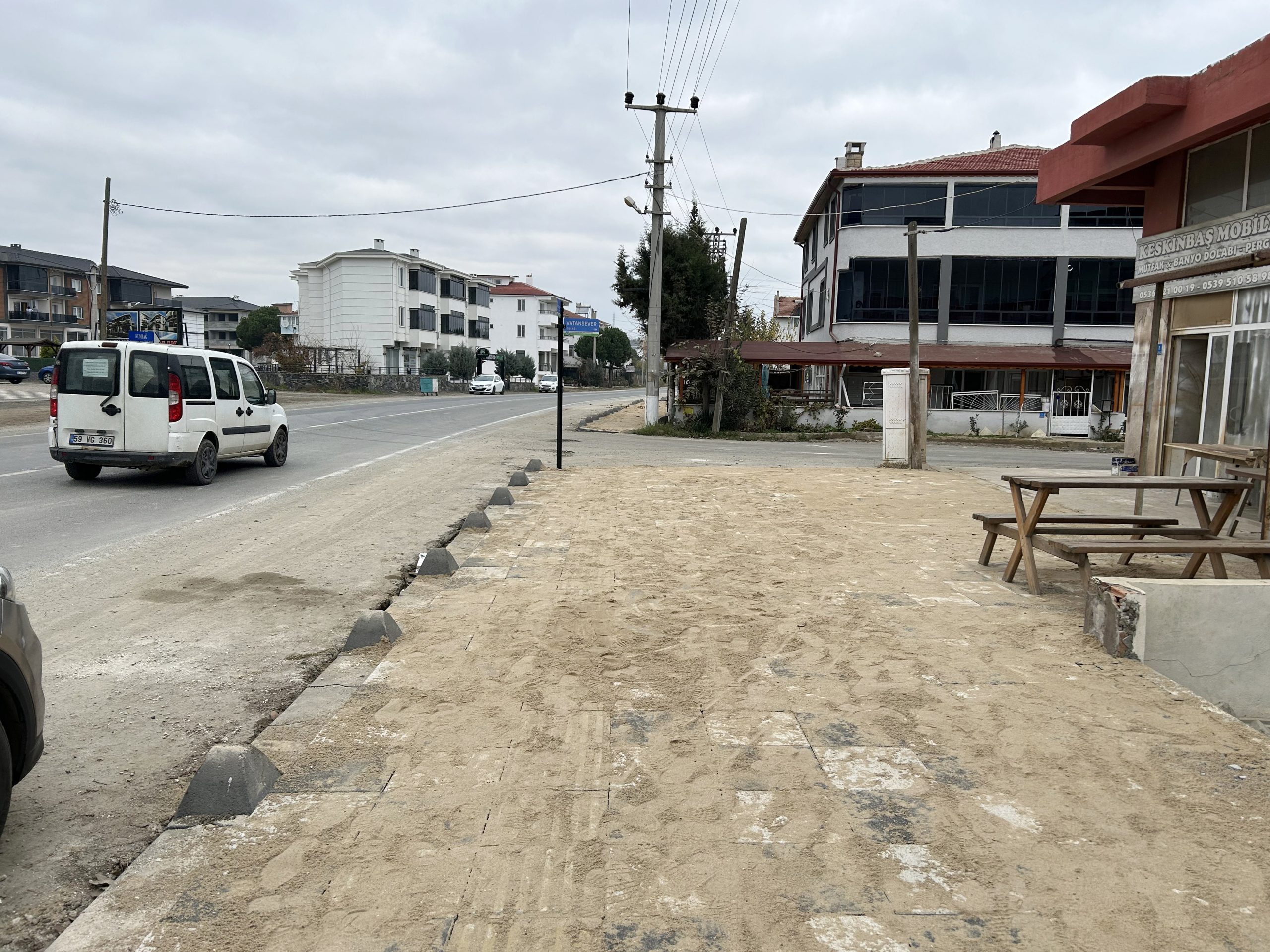 Kaldırımlar yenilendi