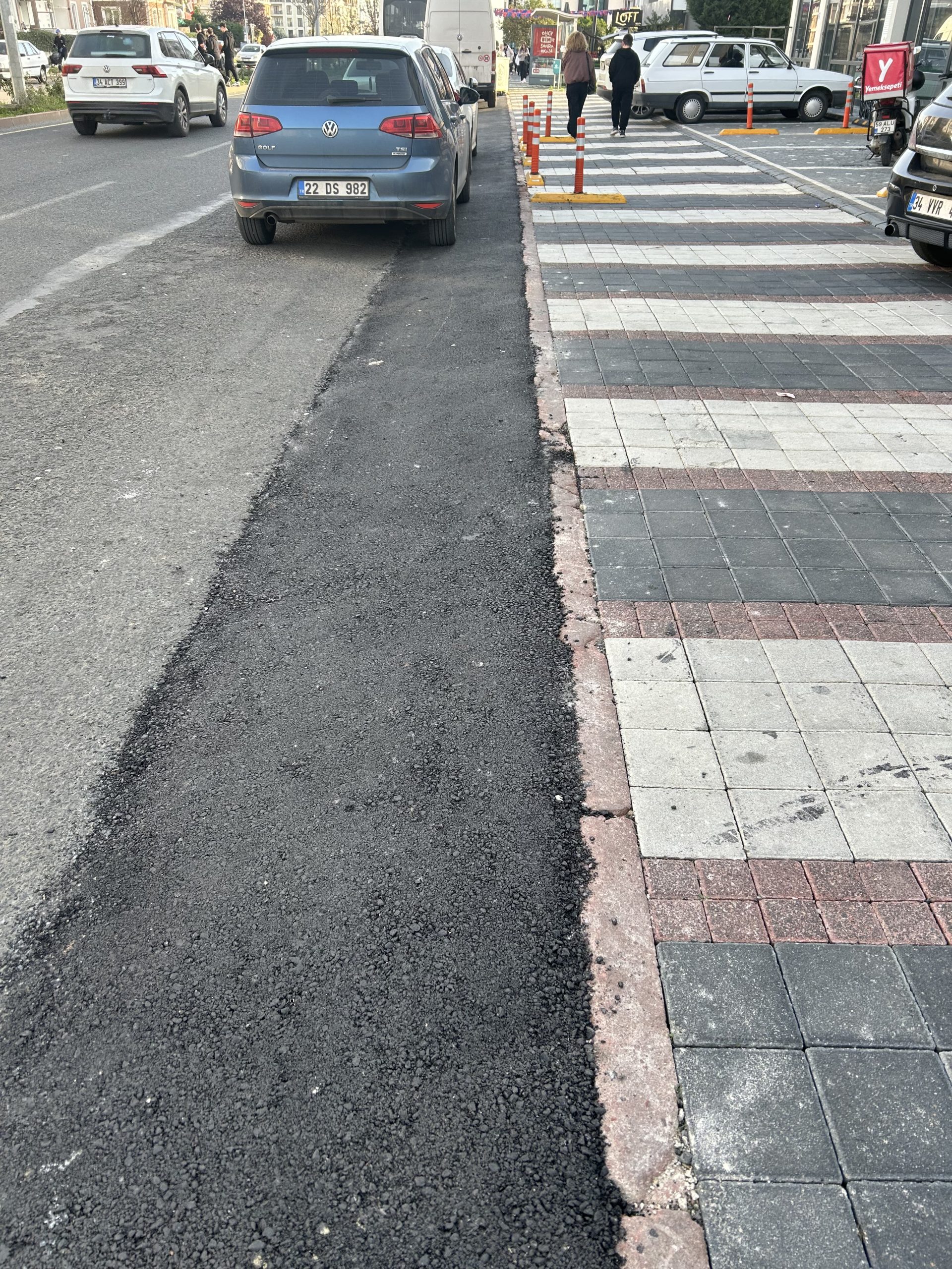 Belediyeden markete özel asfalt