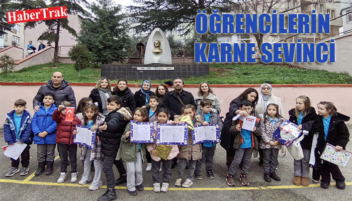 ÖĞRENCİLERİN KARNE SEVİNCİ