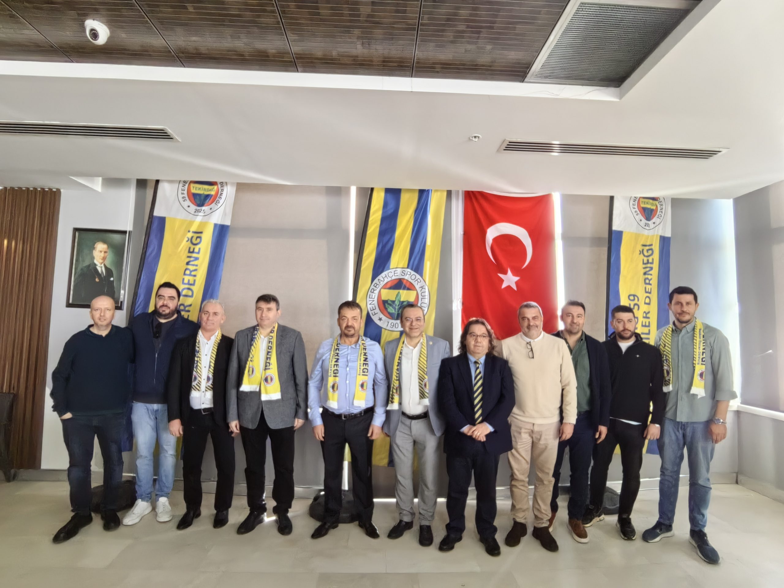 FENERBAHÇE BASININ YANINDA
