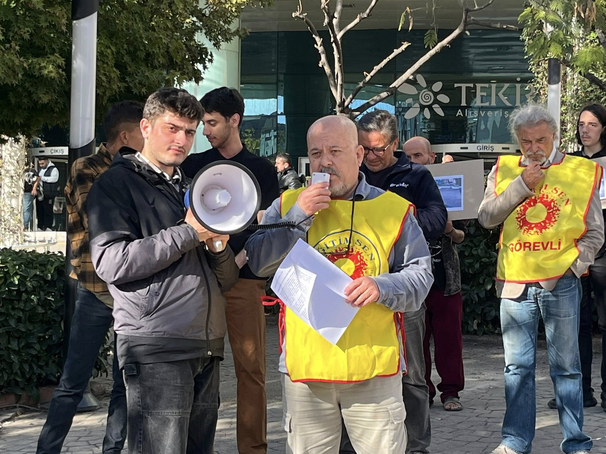 ‘OKULLAR PROPAGANDA ALANI DEĞİLDİR’