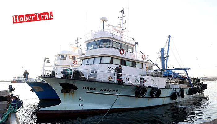 İĞNEADA AÇIKLARINDA HAMSİ BEREKETİ