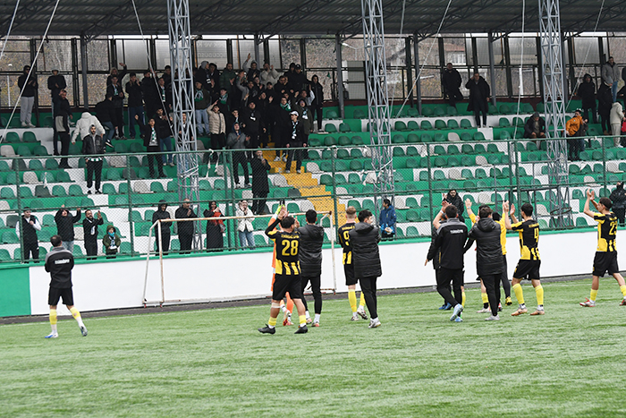 KÜÇÜKÇEKMECE TRİBÜNLERİNDE TEKİRDAĞSPOR SESLERİ