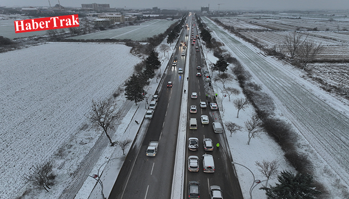 EDİRNE’DE KAR VE BUZLANMA ZİNCİRLEME TRAFİK KAZALARINA NEDEN OLDU