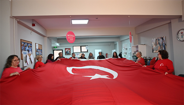 BÜYÜKŞEHİR’DEN BAYRAĞA SAYGI EMEĞE DEĞER
