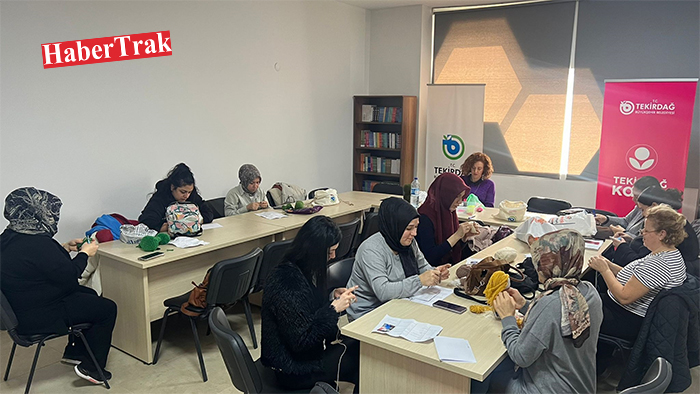 El emeği sevgiyle örüldü