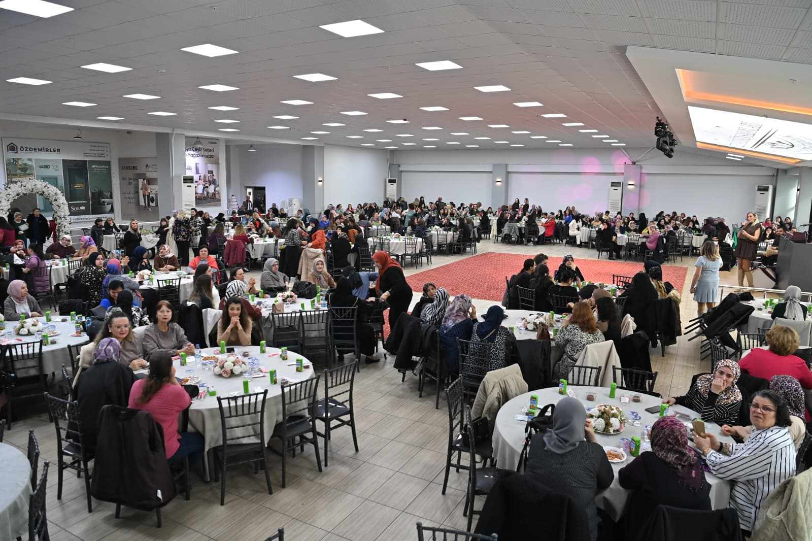 Kadınlar Matinesi Her Hafta Başka Mahallede