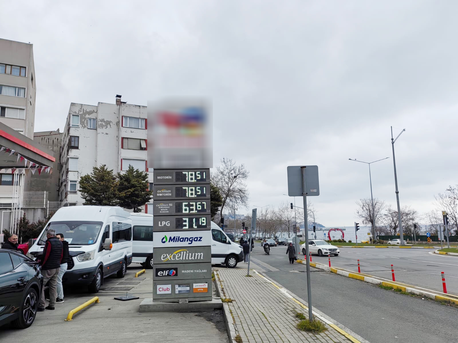 ÇİFTÇİ TARLAYA NASIL GİRECEK?