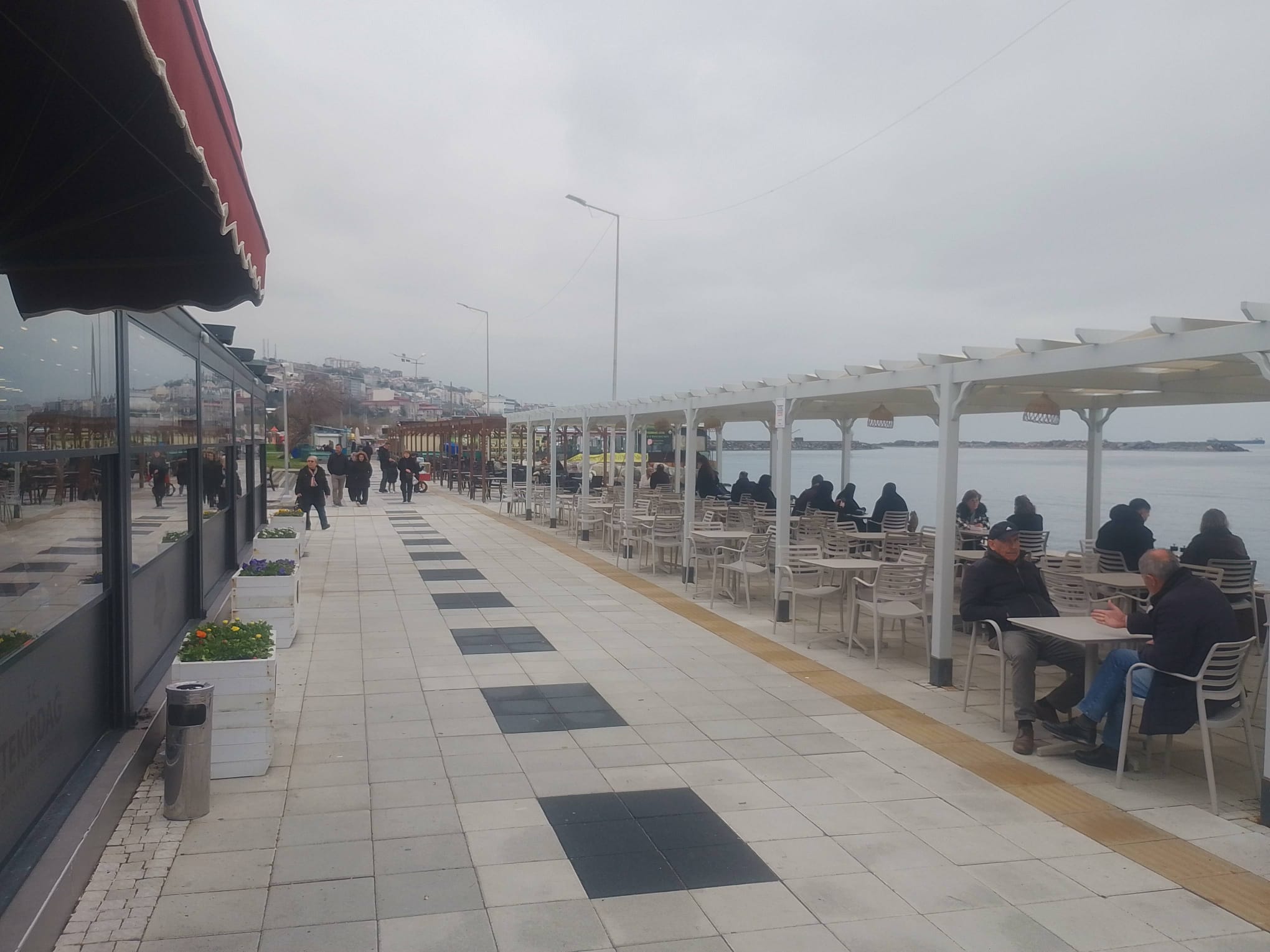 ÇAYA İNDİRİM GELDİ