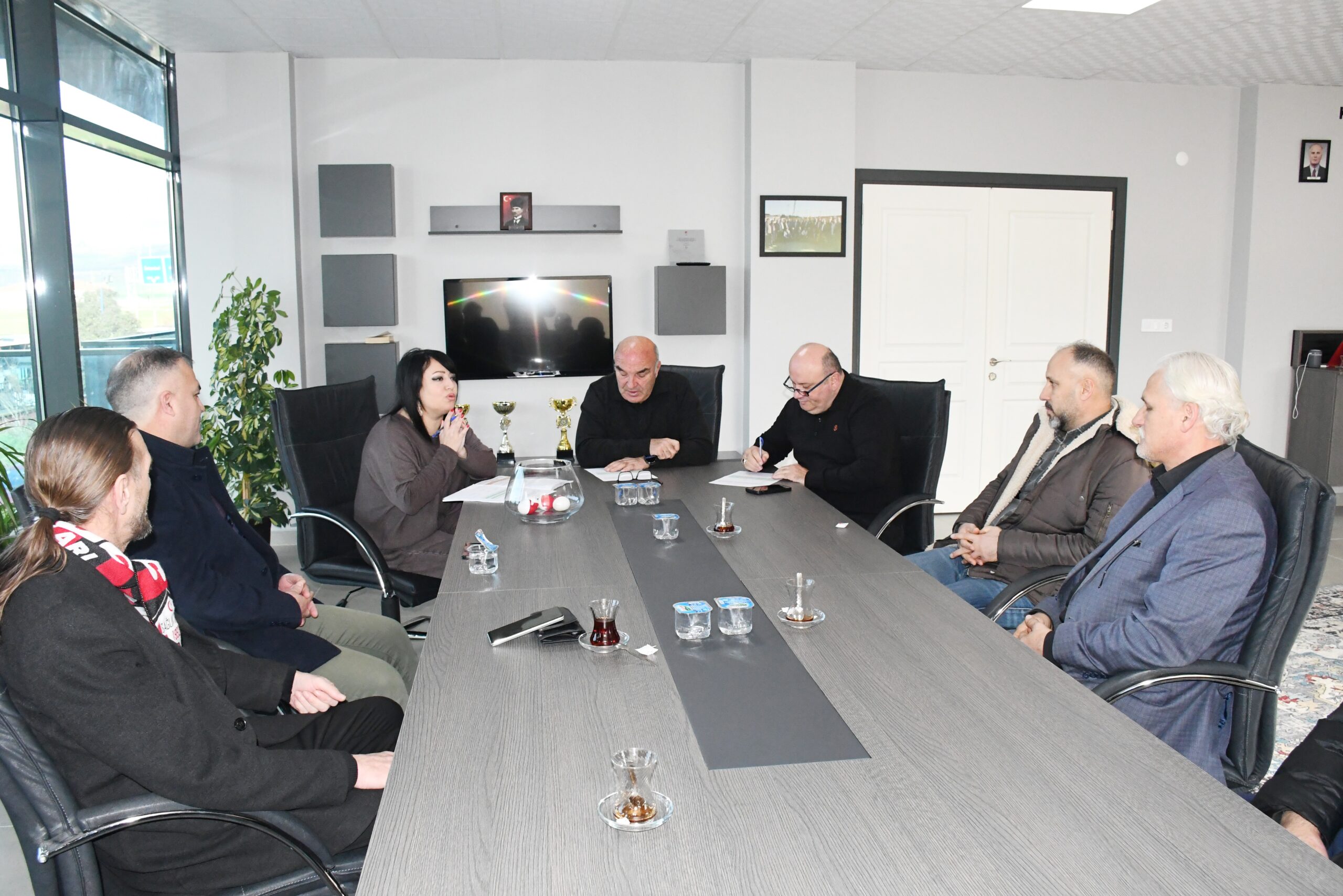 Küçük oyuncular sinirlerine hakim olamadı