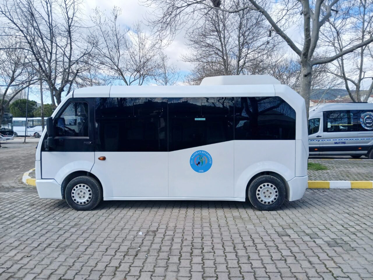 Belediyeye hibe araç desteği