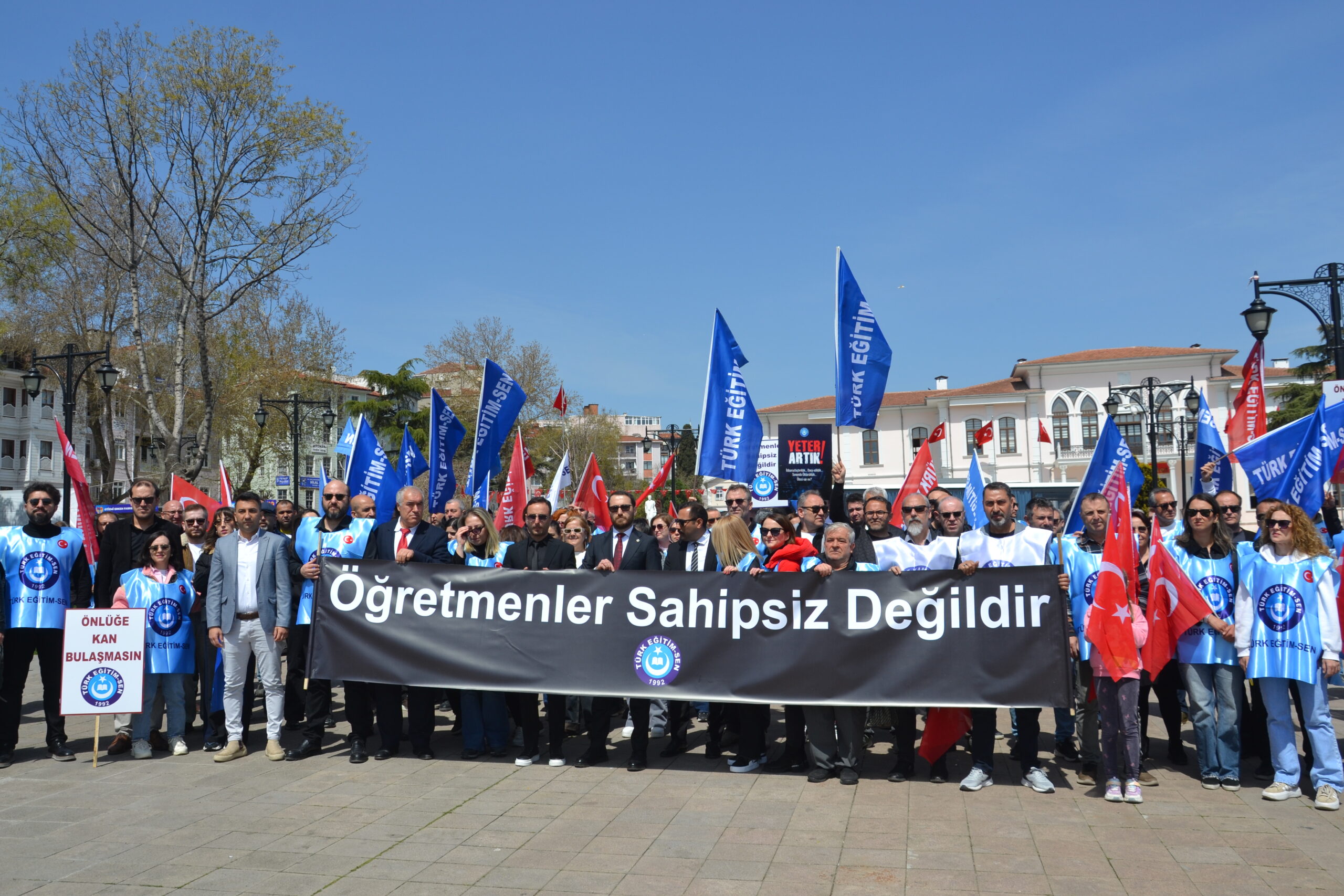 “Öğretmenliğin saygınlığı korunmalı”