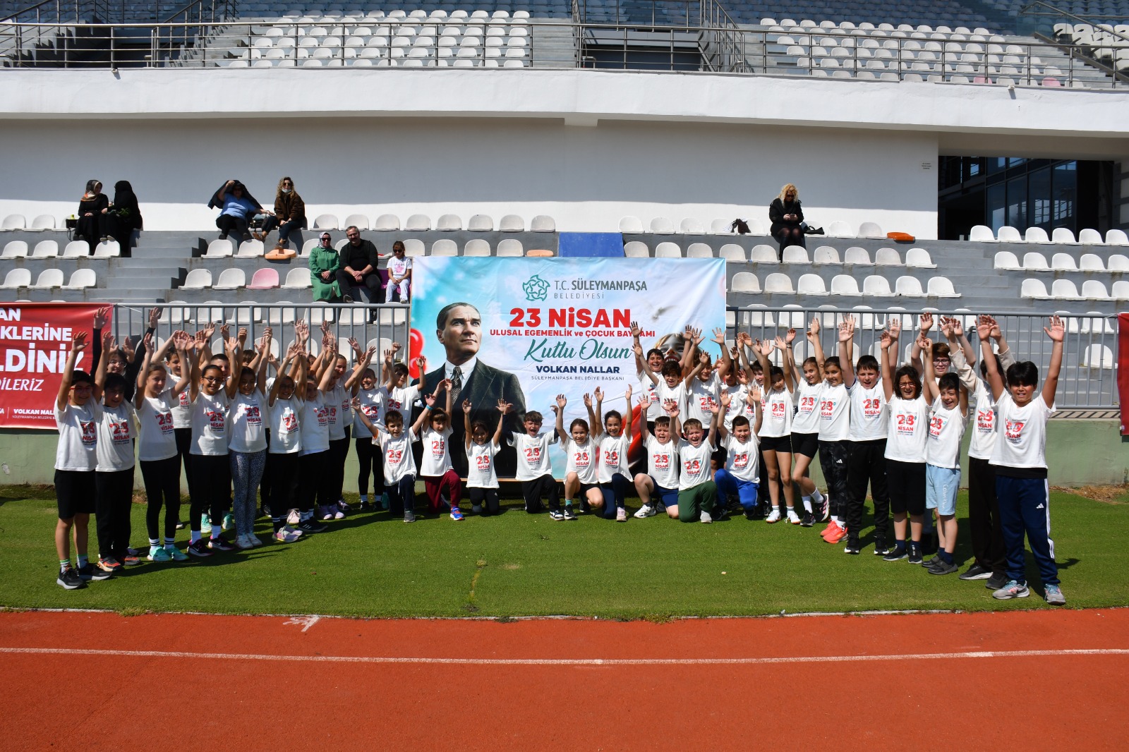 23 Nisan Turnuvalarında gençler kıyasıya mücadele etti