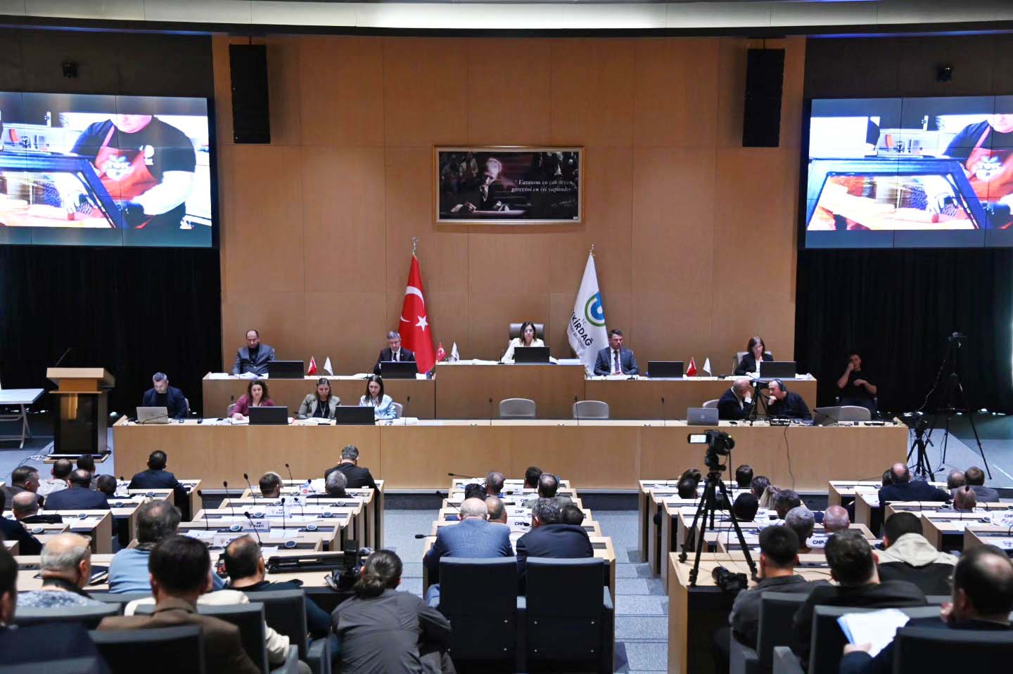 Mecliste Çerkezköy’de sokağa çıkma tartışması