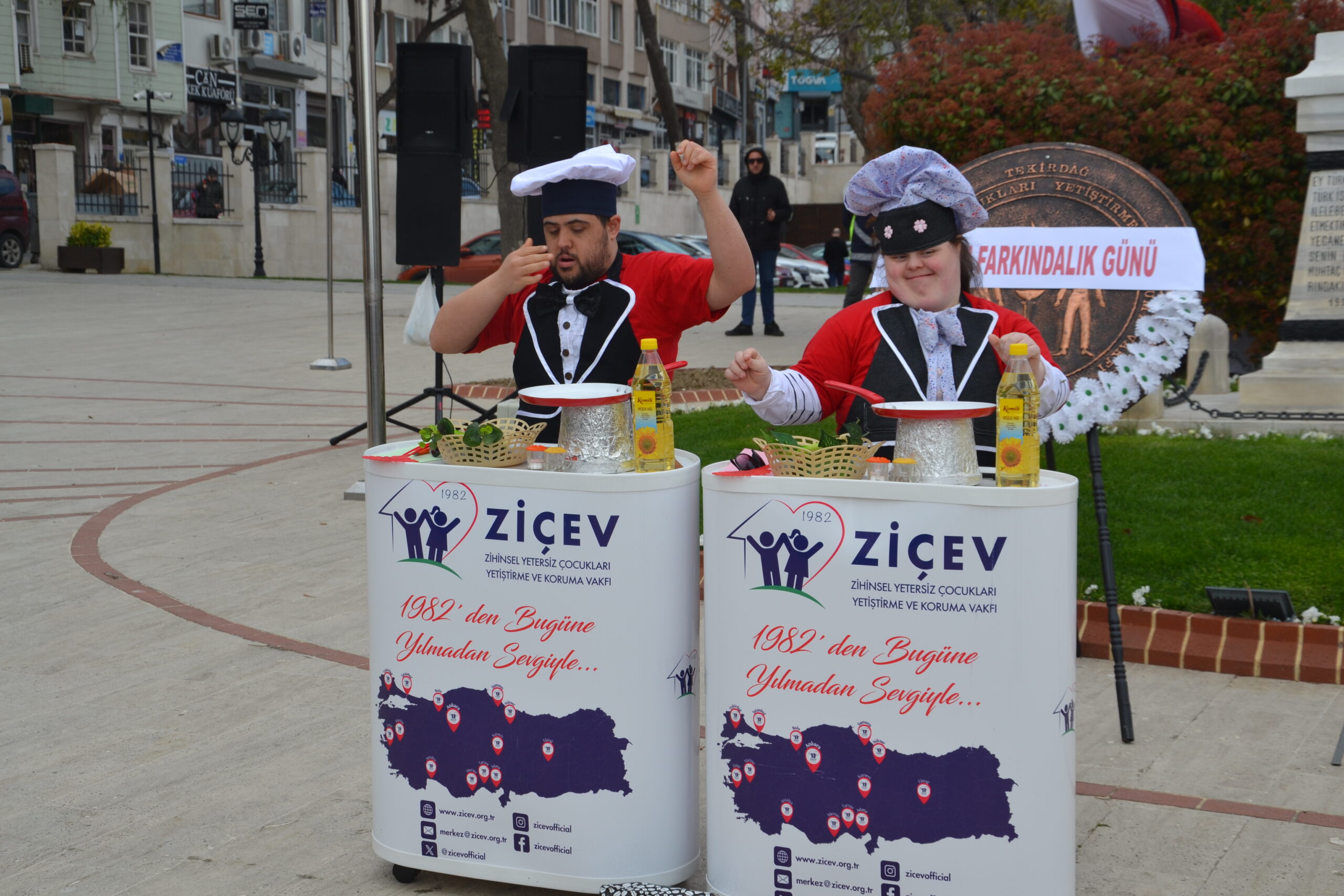 FARKINDALIK İÇİN ÖZEL PROGRAM