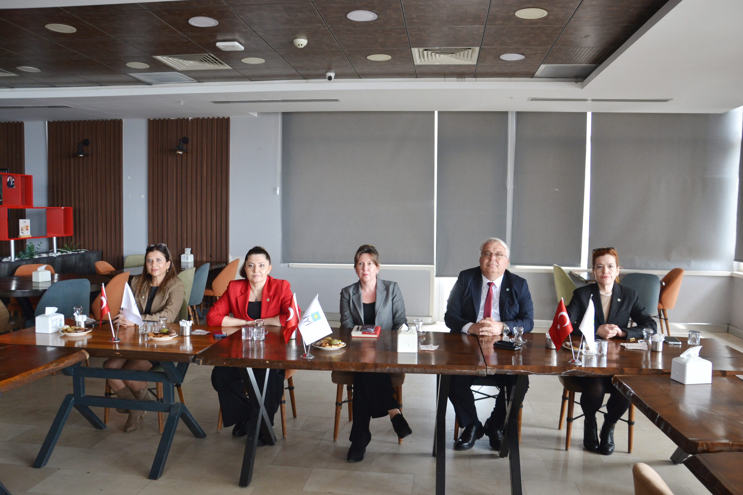 ‘İKTİDARIN YENİ  VAADİ KALMADI’