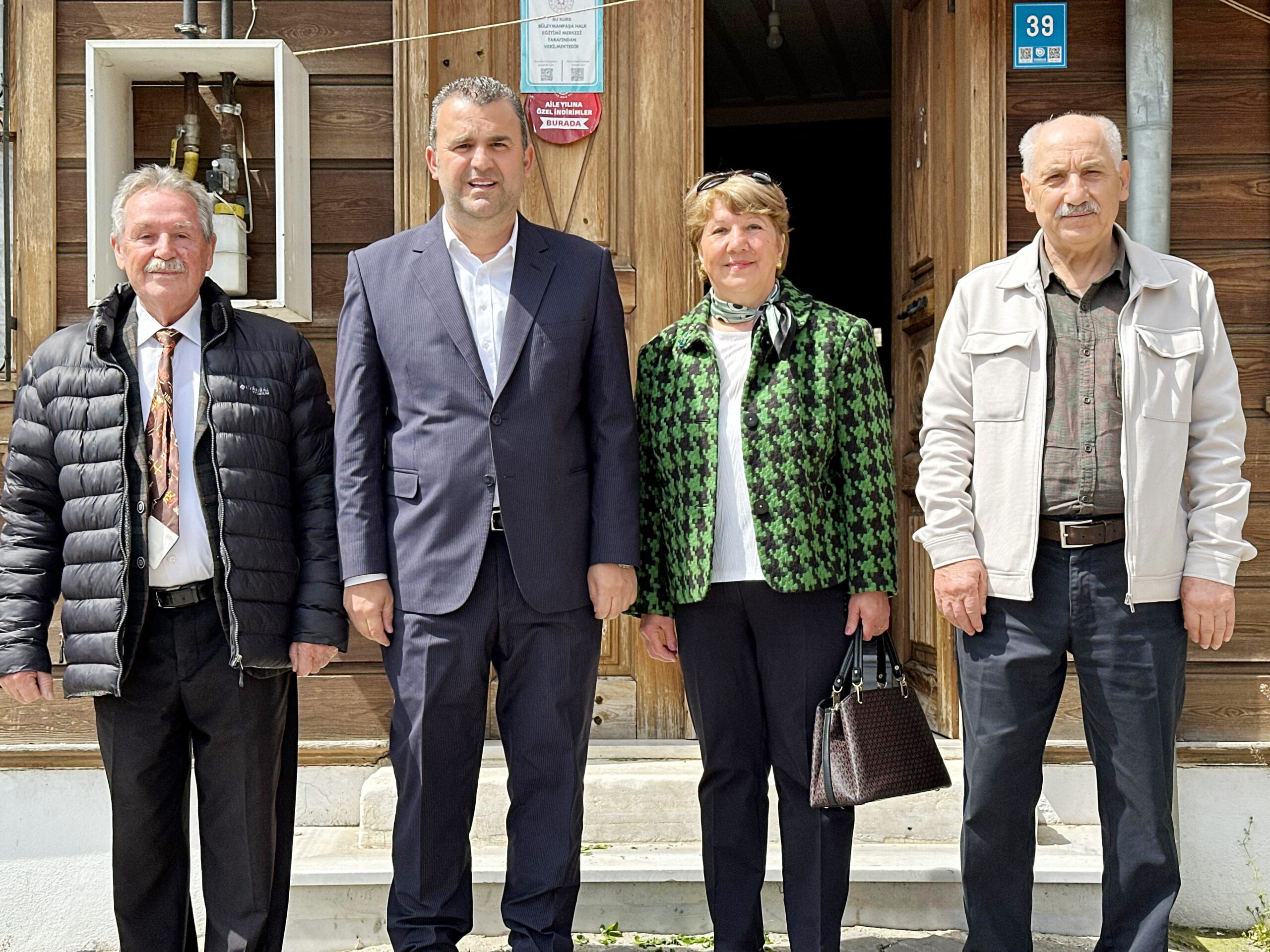 Belediyeden emekli öğretmenlere yeni yer
