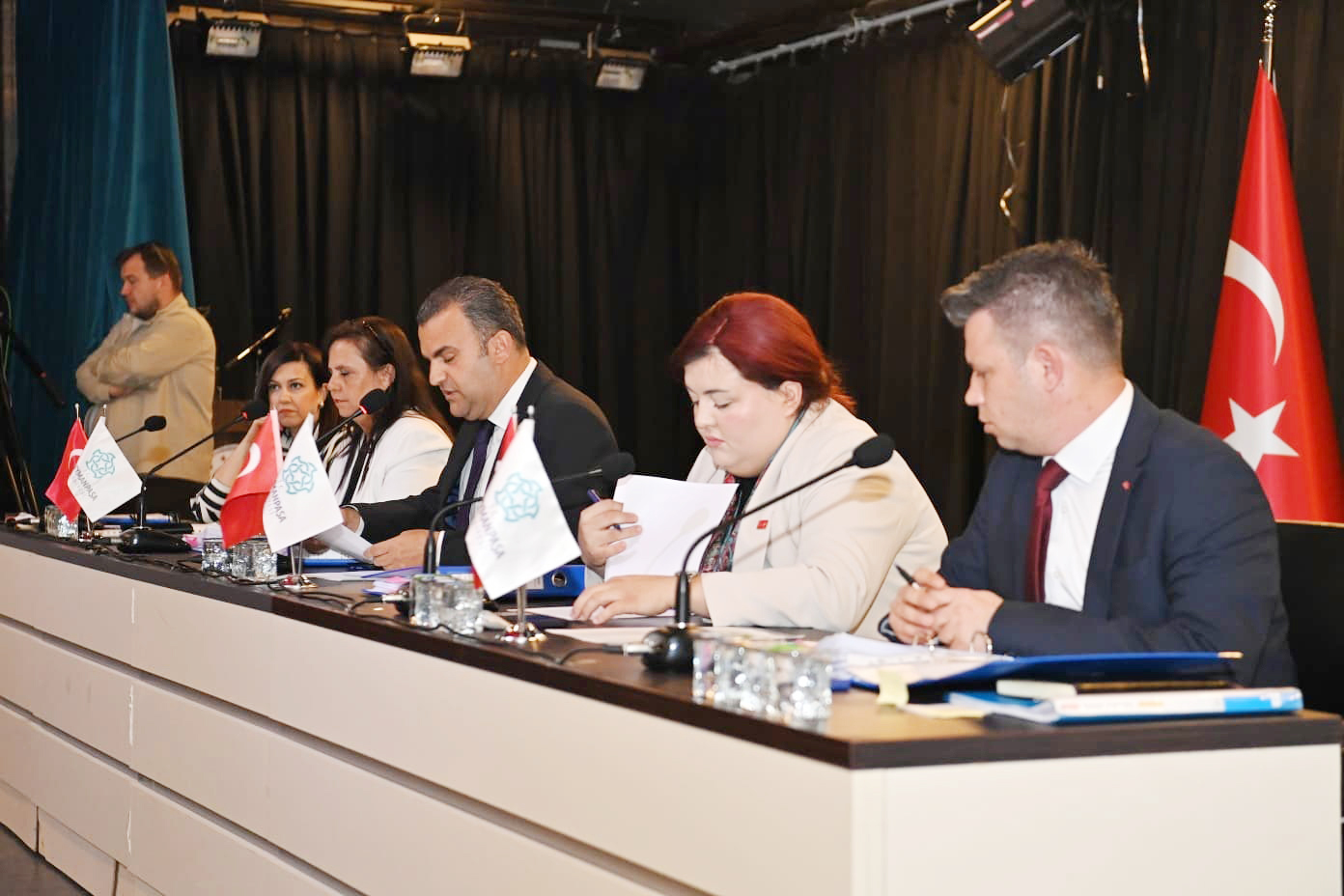 Metrekare şartı meclisten geçti