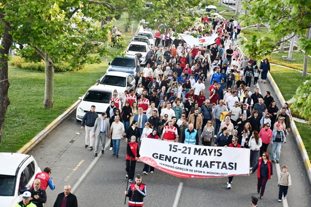 GENÇLİK HAFTASI COŞKUSU YÜRÜYÜŞLE BAŞLADI