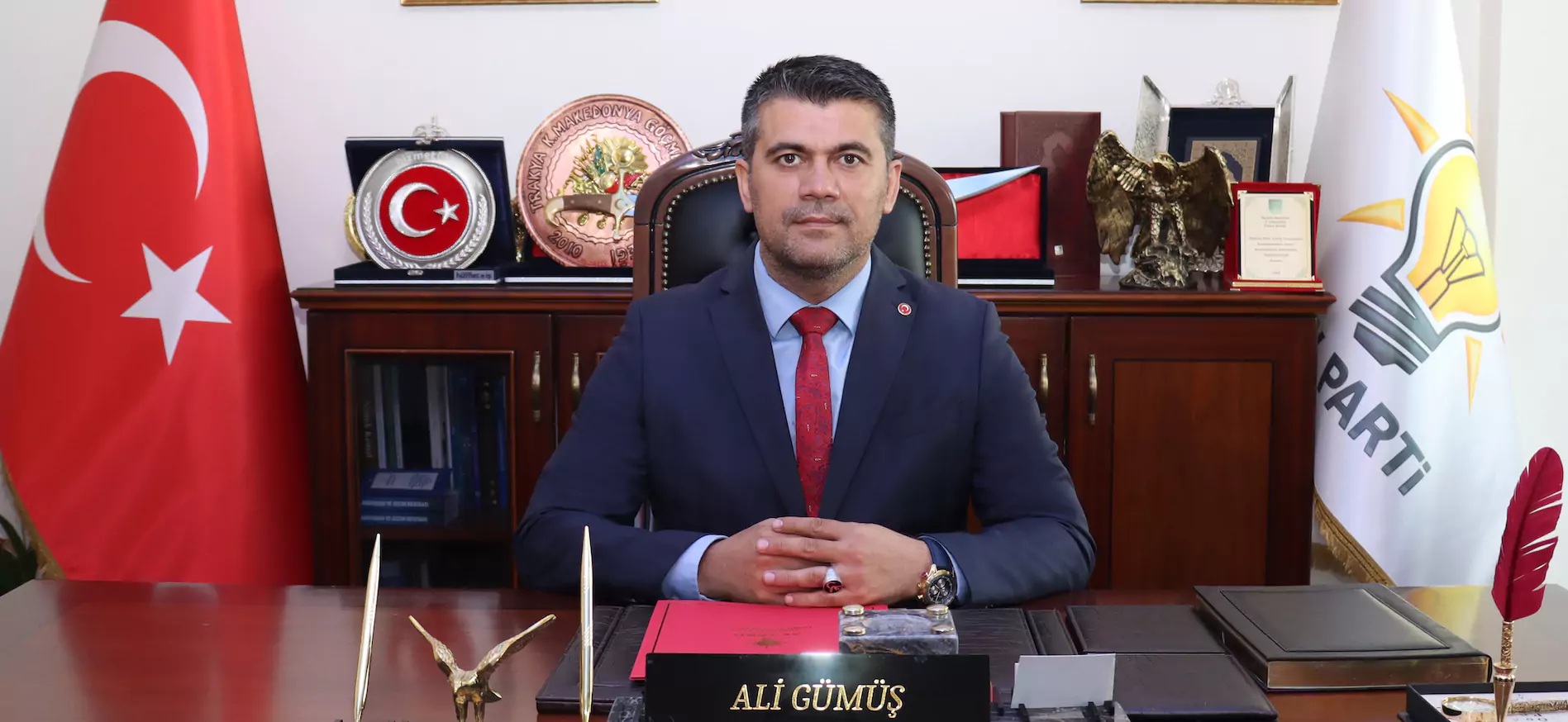  “CHP’de Hizmet Yerine Çatışma”