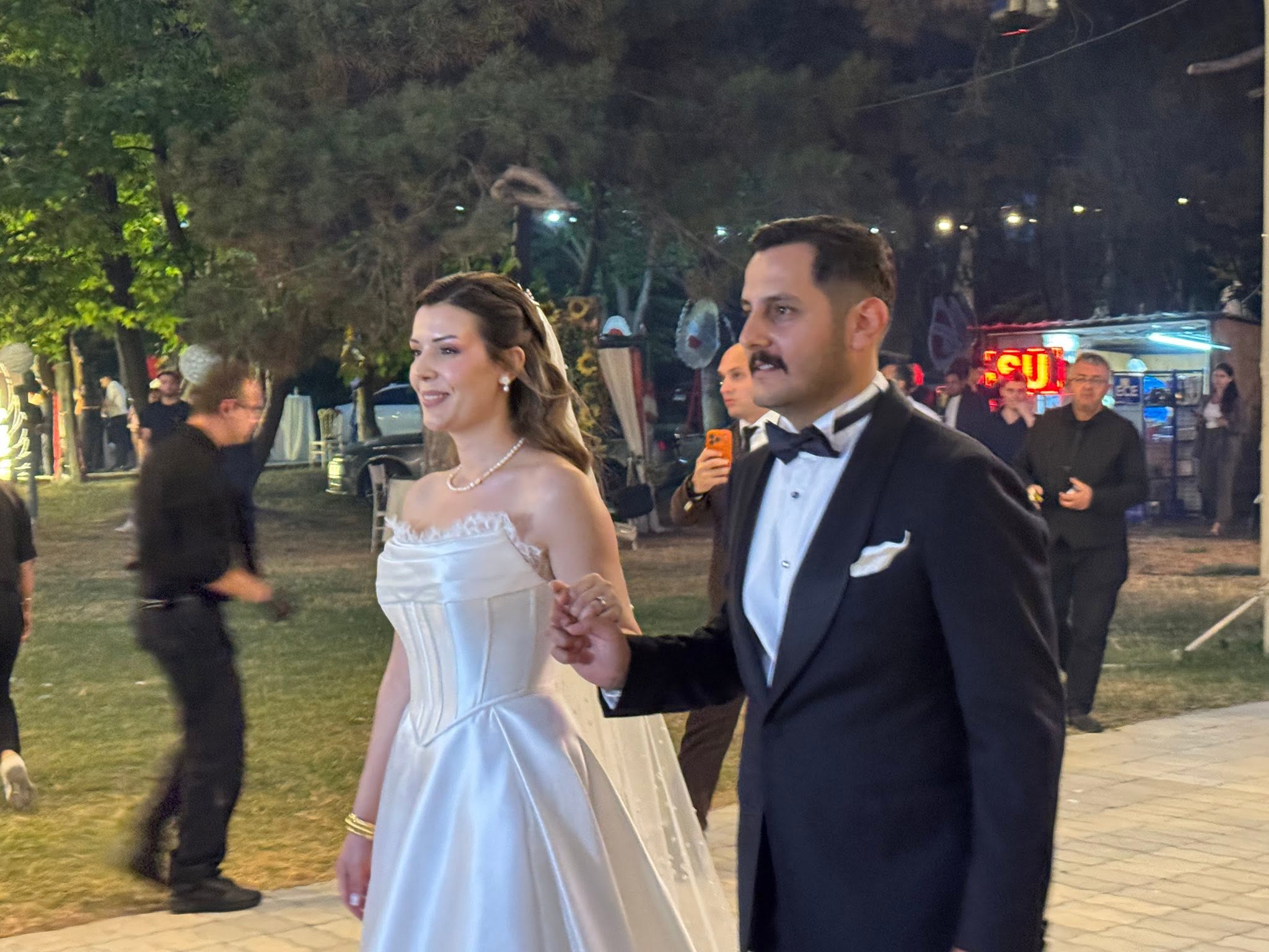 Meral ve Üstün Ailelerinin Mutlu Günü