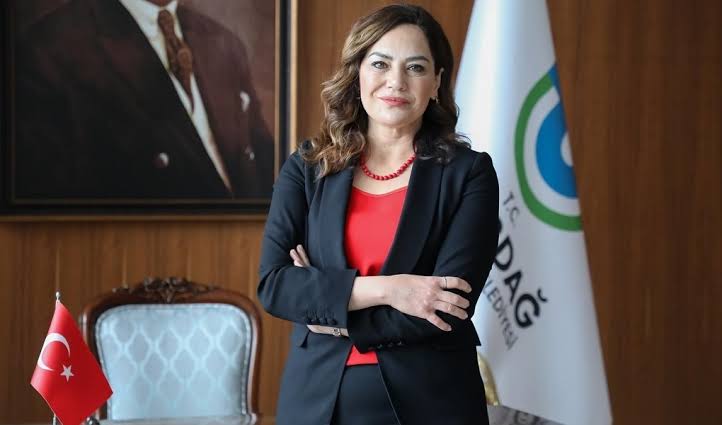 Candan Yüceer AK Parti’ye mi Geçiyor?