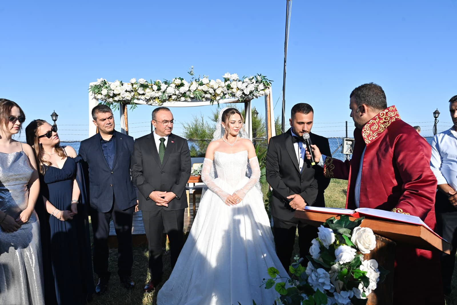 Tokuç ve Bölce ailelerinin mutlu günü