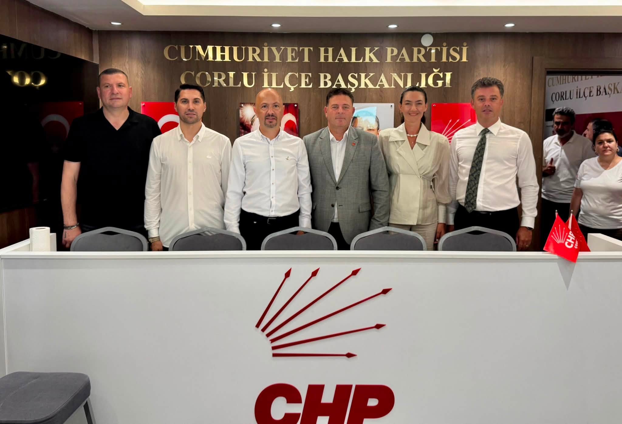 ‘Partililerin iradesi gasp ediliyor’