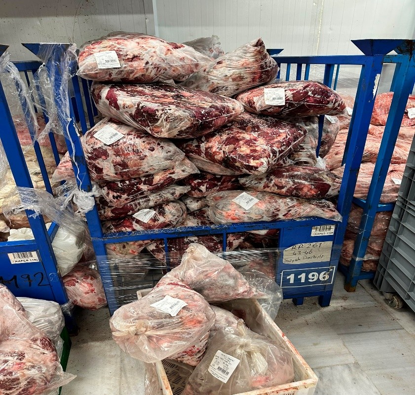 5 tona yakın et ürünü imha edildi