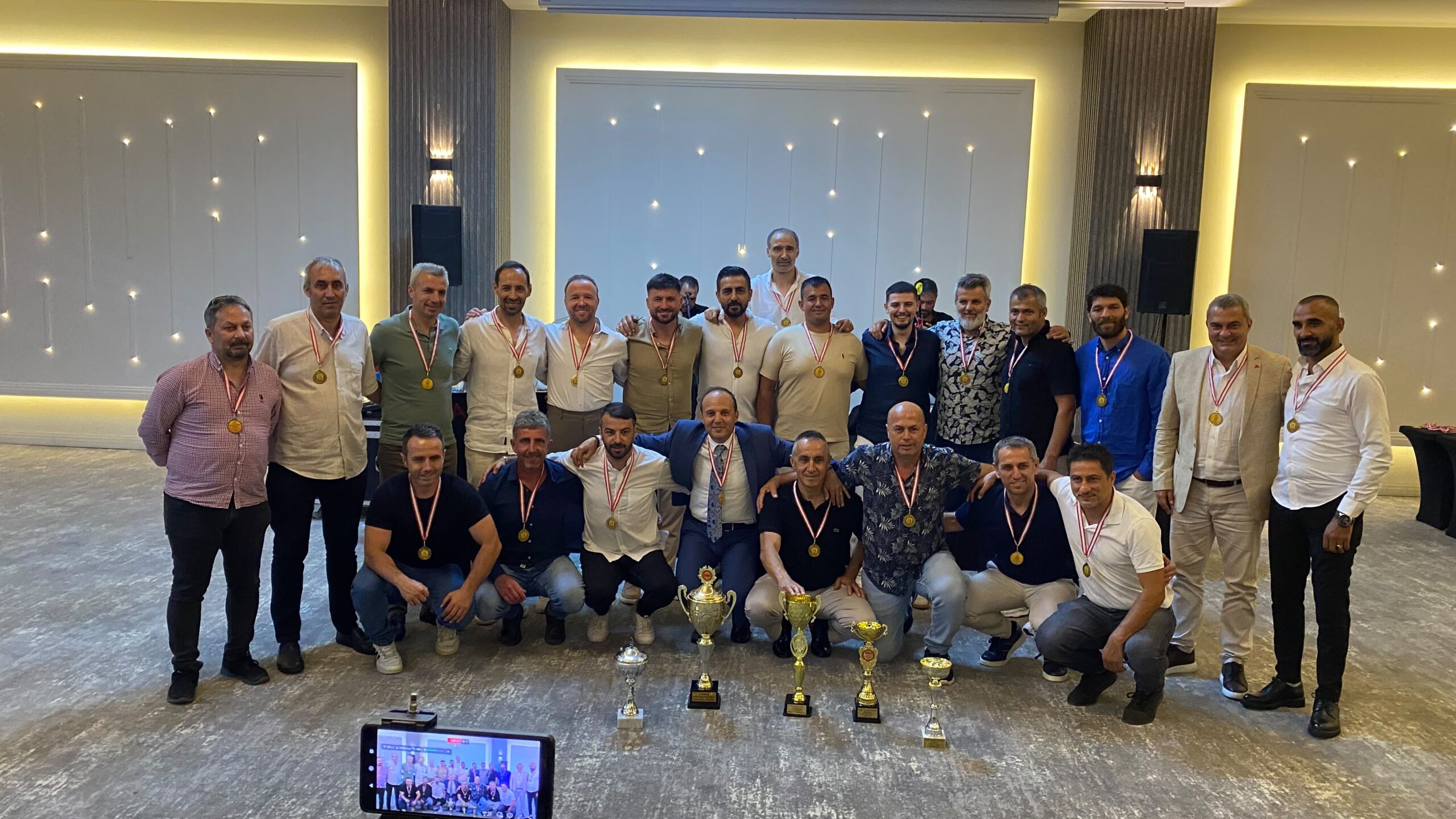 Dostspor’dan Tarihe Yakışan Şampiyonluk Gecesi