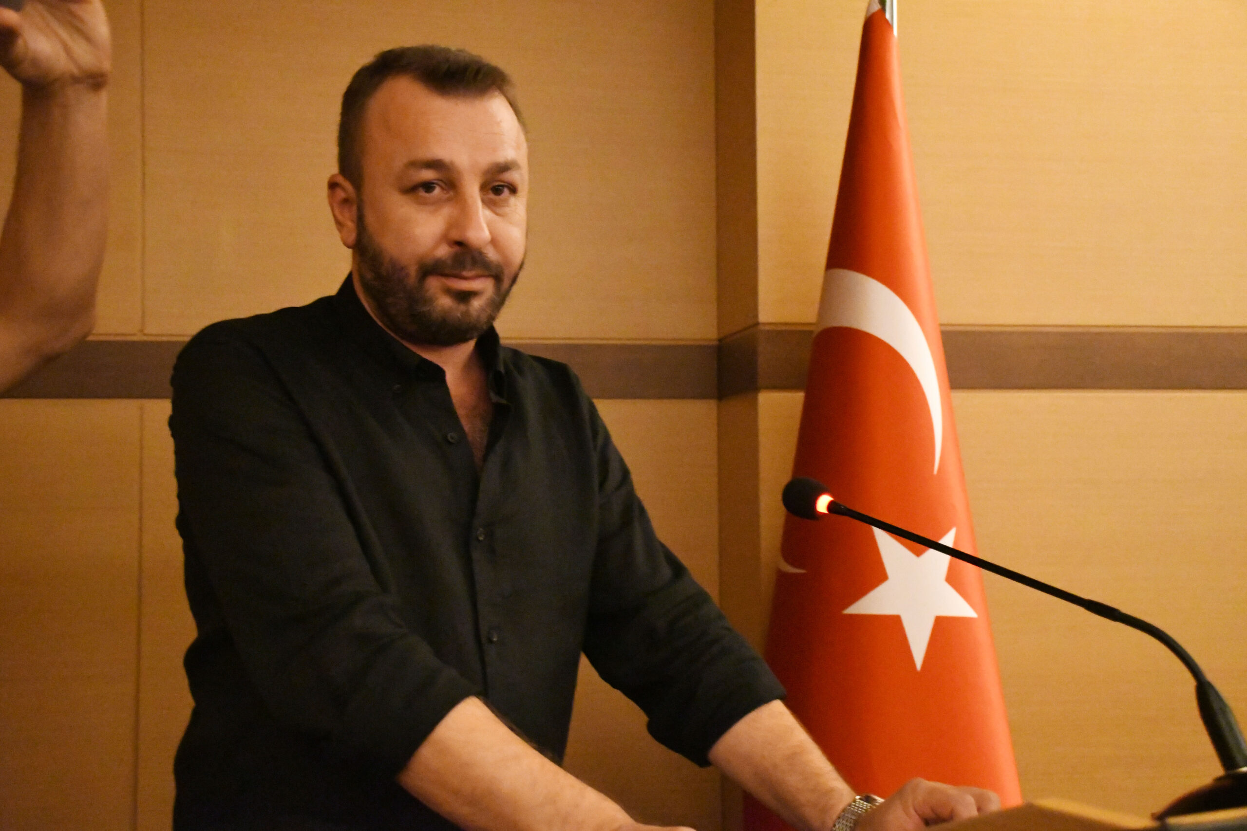 TEKİRDAĞSPOR’DA MEVCUT YÖNETİMLE DEVAM KARARI