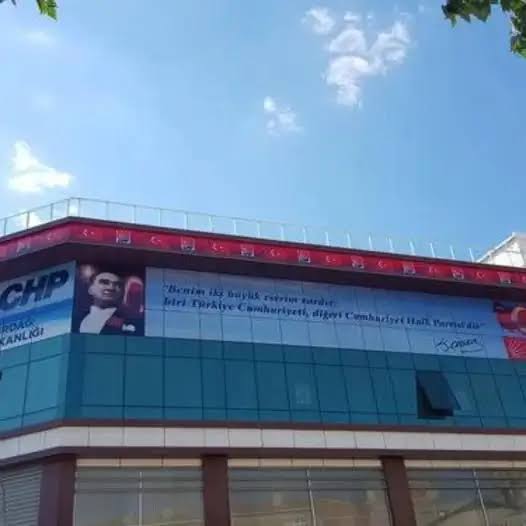 CHP’DEN BELEDİYE BAŞKANLARINA:’YA KALIN YA GİDİN’