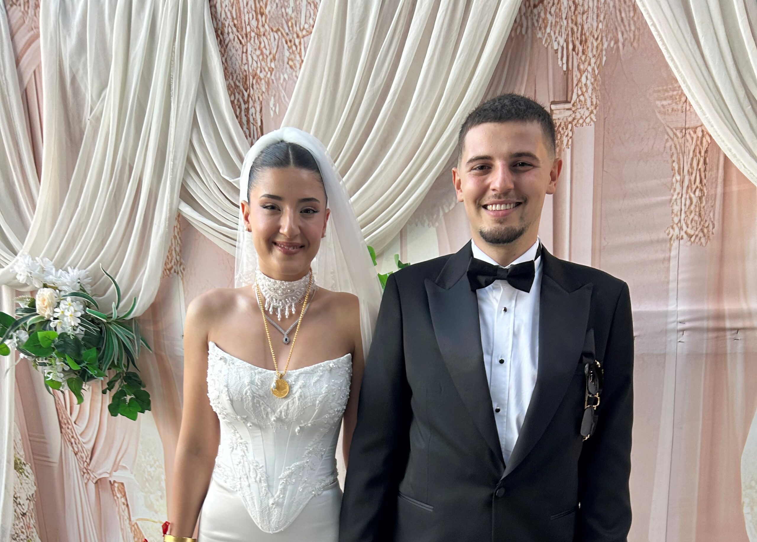 Soykırlı ve Badem ailelerinin mutlu günü