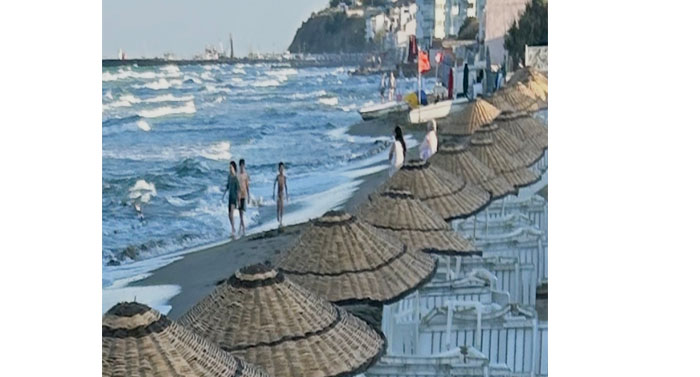 Dalgalar Kumbağ’ı vurdu