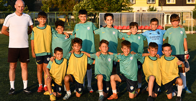 Pınar Gücüspor Geleceğin Futbolcularını Yetiştiriyor