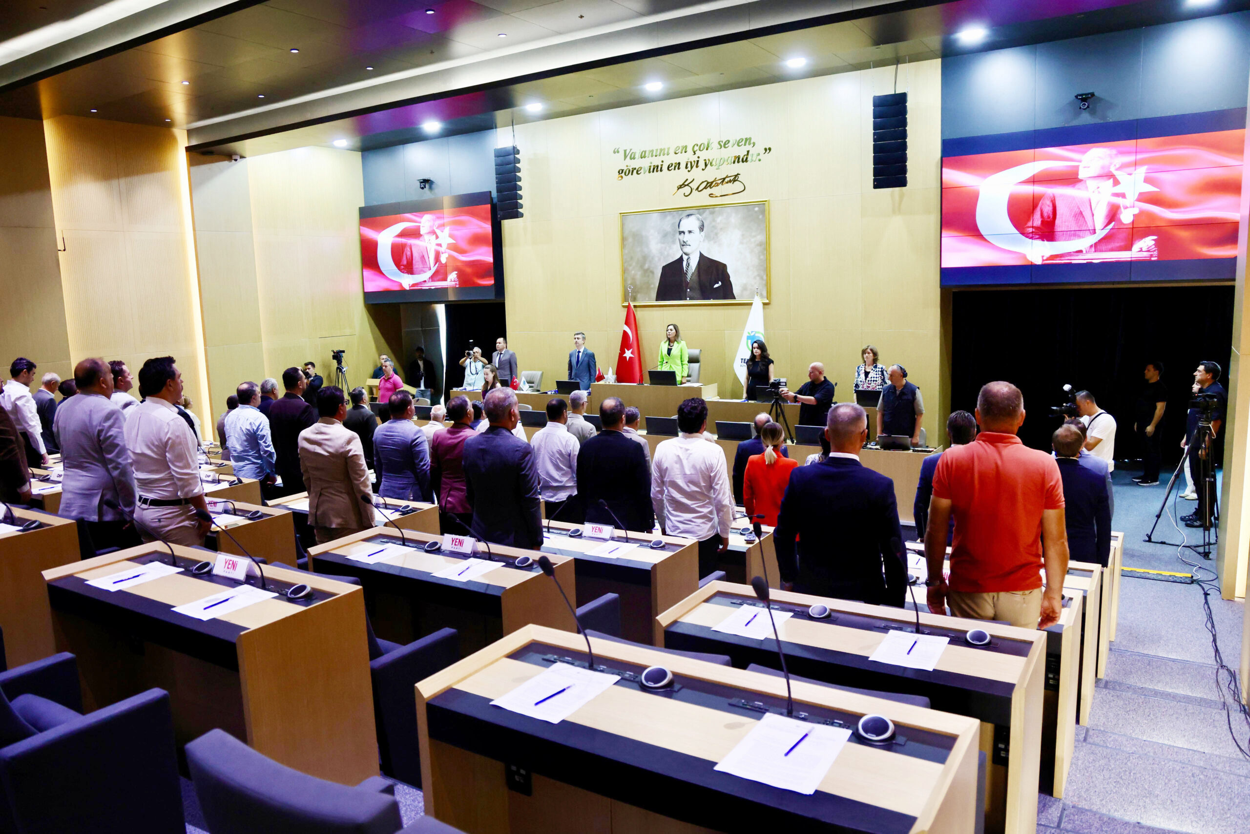 YENİ PARTİLİLER KOMİSYONLARDA YER ALAMADI