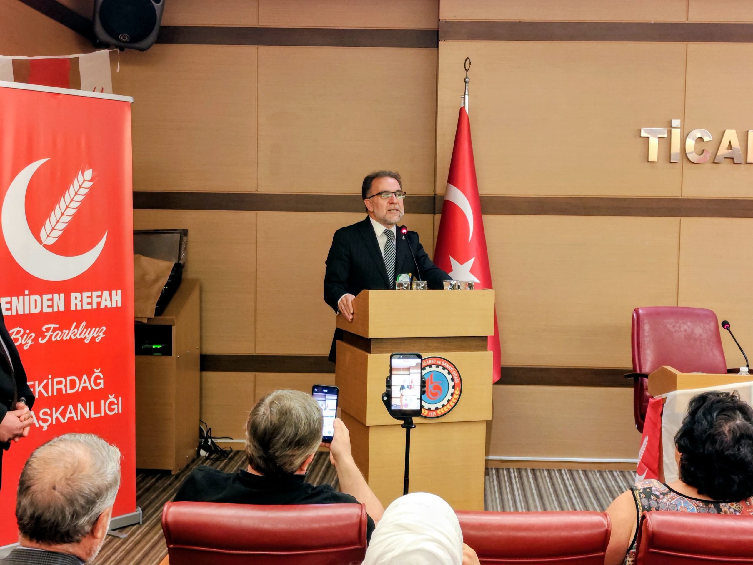 Yeniden Refah gücüne güç katıyor