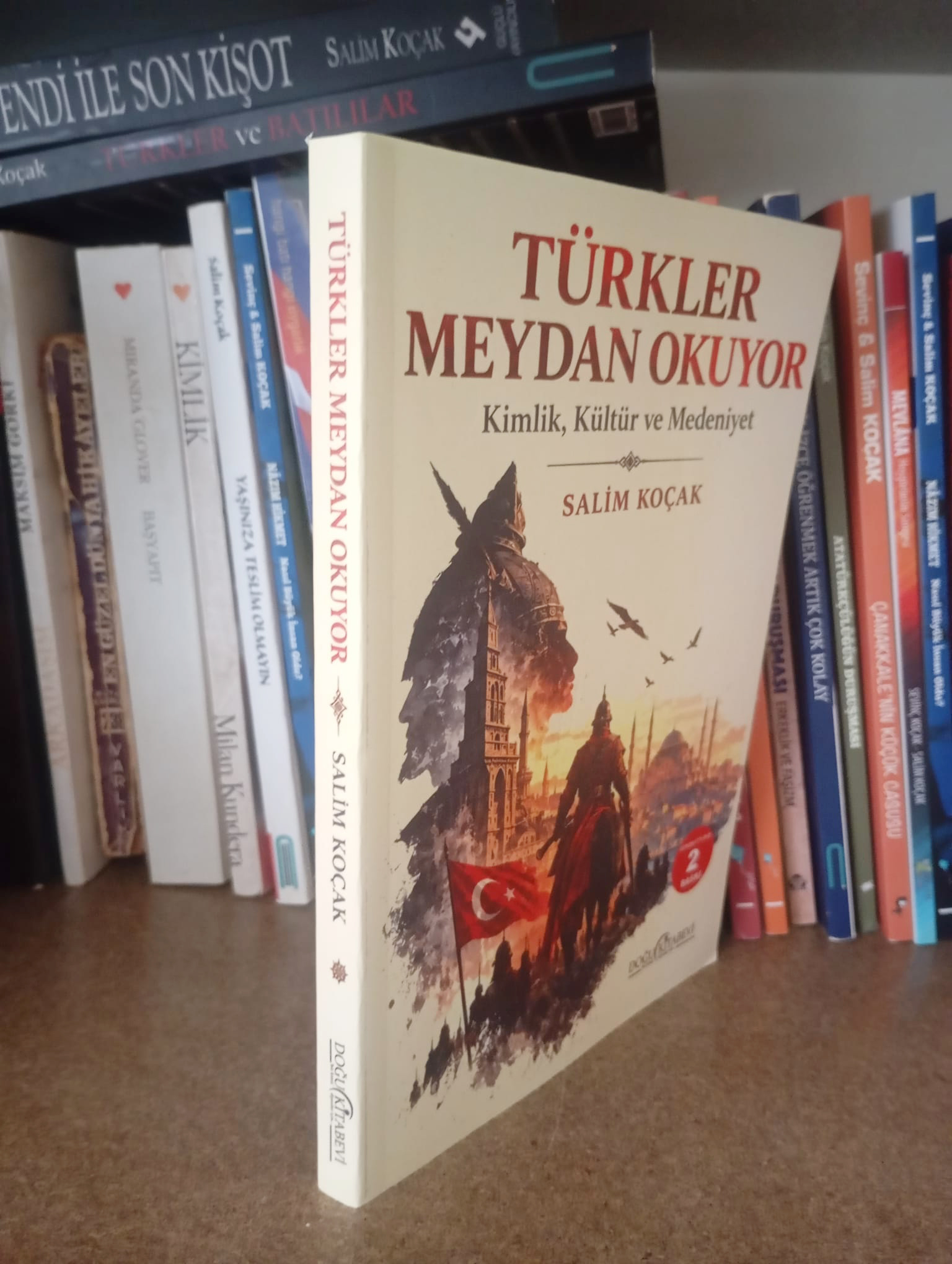 Salim Koçak’ın ‘Türkler Meydan Okuyor’ kitabının ikinci baskısı çıktı