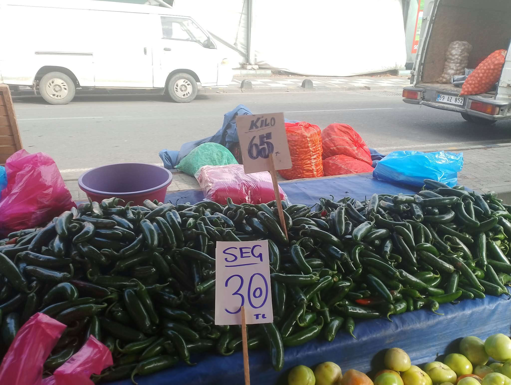Kadınların kışlık hazırlıkları başladı