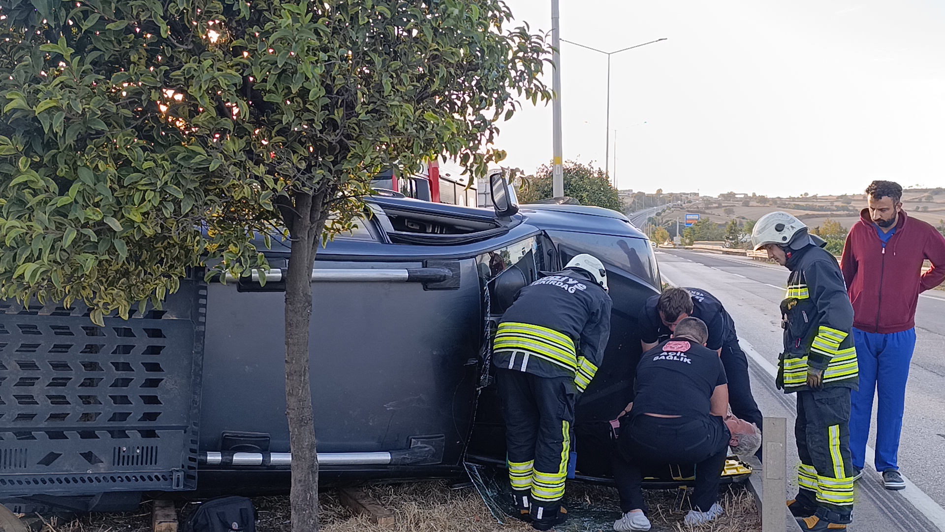 Çaldığı Otomobille Yayaya Ve 2 Araca Çarptı