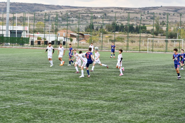 Atletik, gol oldu yağdı