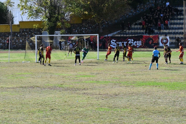 Tekirdağspor, Edirnespor ile berabere kaldı